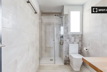 valencia, Valencian Community 46011