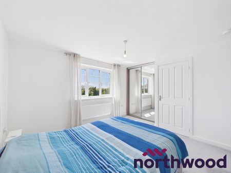 4 bedroom detached house to rent - Photo 4