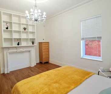 8 bedroom house share to rent - Photo 2
