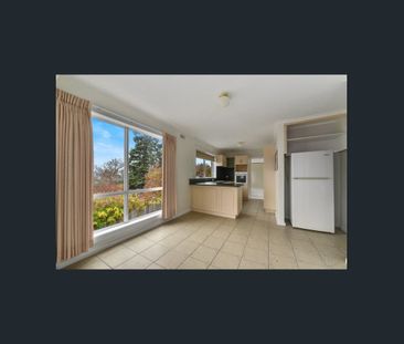 A Thoughtfully Presented Home in a Blue-Chip Locale - Photo 6