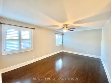 For Lease - 830 Old Derry Road, Mississauga, Ontario - Photo 3