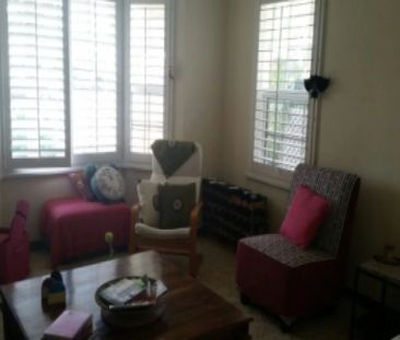 Spacious 2-Bedroom Townhouse Near the Lake - Photo 3