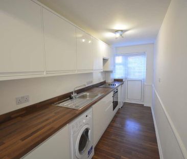 Delaporte Close, Epsom, Surrey, KT17 4AU - Photo 6