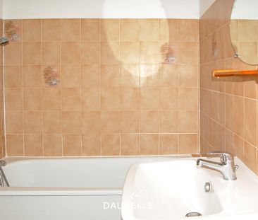 Location Appartement 1 pièce 35m² CHATEAURENARD 13160 - Photo 2