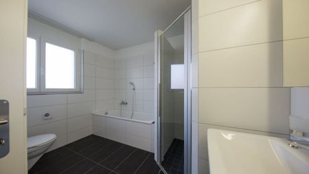 3.5 Zimmer, 85 m², 2. Stock - Photo 2