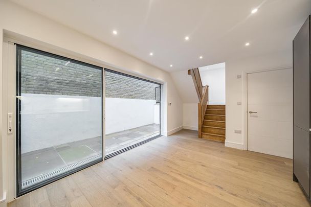 1 bedroom townhouse to rent - Photo 1