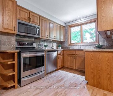 48 Yewholme Dr, Guelph - Photo 2