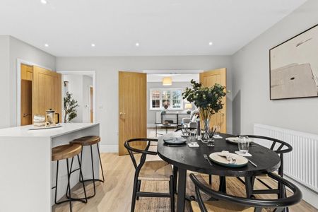 3 bedroom detached house to rent - Photo 3