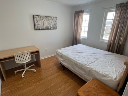 For Lease - 83 TRUMPETER Street, Toronto, Ontario - Photo 2