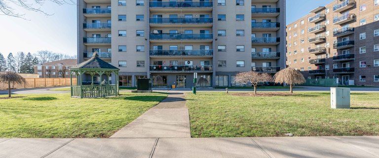 Victoria Park & Imperial Towers Apartments | 6521 & 6563 Drummond Road, Niagara Falls - Photo 1