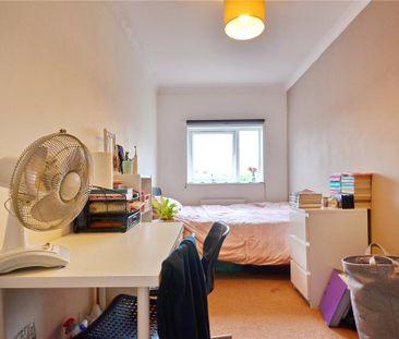 4 bedroom semi-detached house to rent - Photo 4