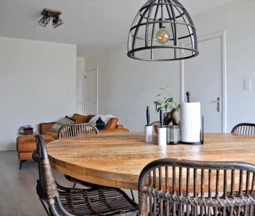 GEZELLIG APPARTEMENT MET 2 SLPKS VAN 74 M² OP EEN CENTRALE LIGGING ... - Foto 2