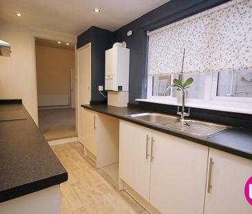 3 bedroom flat to rent - Photo 6
