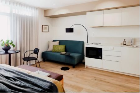 Studio Balcony - Photo 2