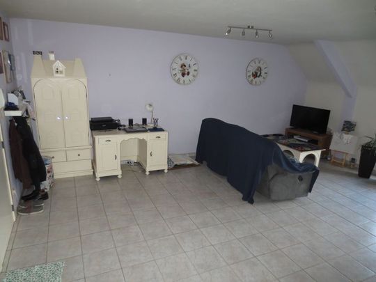 Eén slaapkamer appartement met garage. - Photo 1