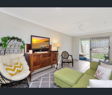 Two Bedroom Duplex In Quiet Leafy Street - Photo 1