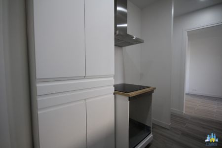 Location Appartement 2 pièces 45m² COURBEVOIE 92400 - Photo 2