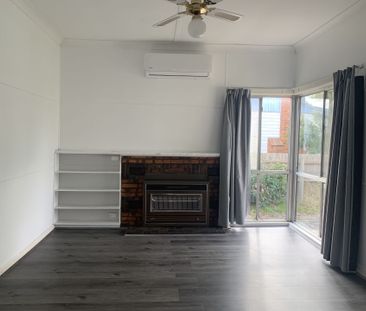 3 Bedroom Gem in Westend!! - Photo 2