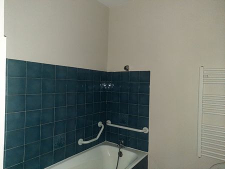 Location Appartement 2 pièces 47m² - Photo 2
