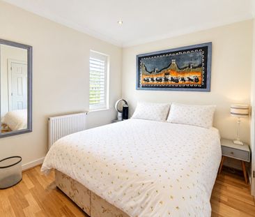 Lakeside Drive, Chobham, Surrey, GU24 - Photo 4