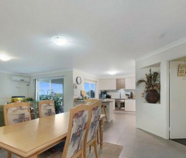 LIGHT, SPACIOUS & FAMILY-FRIENDLY � RELAXED BARGARA LIVING - Photo 3