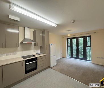 2 bed Apartment in Station Road North Hykeham, Steam Court, LN6 9XL - Photo 2