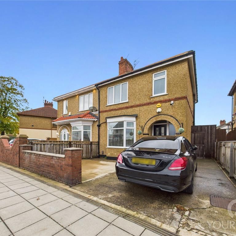 3 bedroom semi-detached house to rent - Photo 1