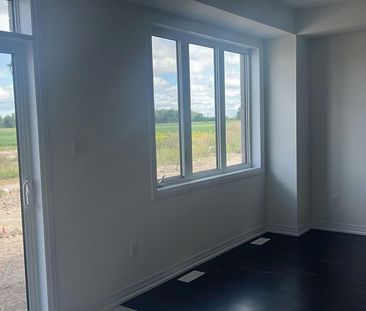 For Lease - 82 Selection Heights, Thorold, Ontario - Photo 3