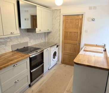 3 bedroom terraced house to rent - Photo 6