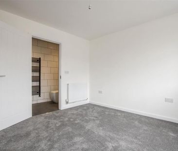 4 bedroom house to rent - Photo 3