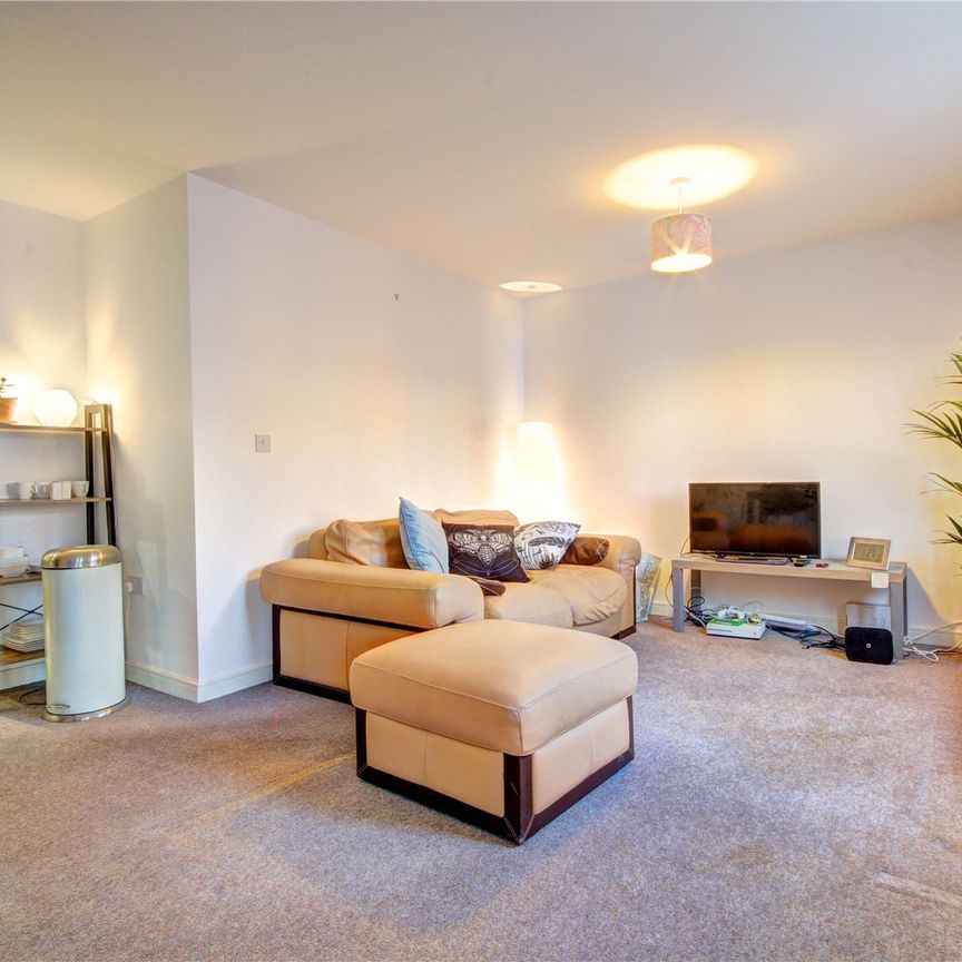 Midlothian Court, Worsdell Drive, Gateshead, NE8 2FA - Photo 1