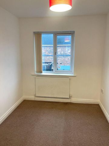 3 bedroom terraced house to rent - Photo 5