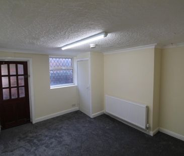 3 bedroom House To Let - Photo 5