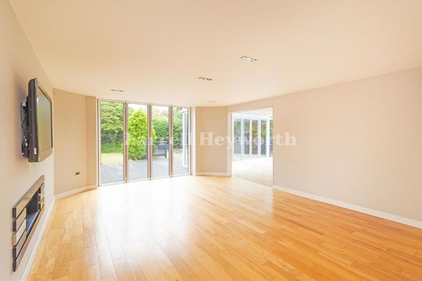 6 bedroom detached house to rent - Photo 1
