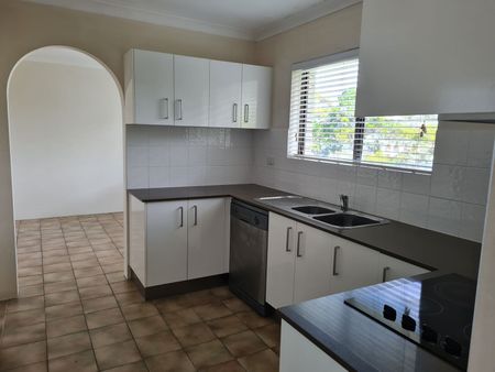 4/5 Benny Street, 4507, Woorim Qld - Photo 3