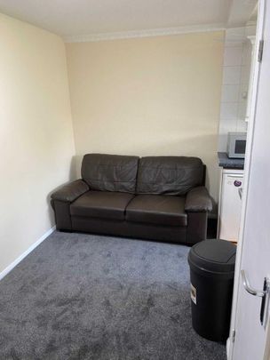 3 bedroom maisonette to rent - Photo 1