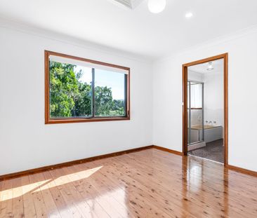 Great Family Home Awaits! - Photo 3