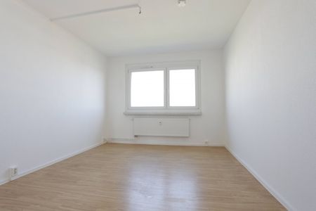 2 Zimmer, großer sonniger Balkon und Tageslichtküche - Photo 2