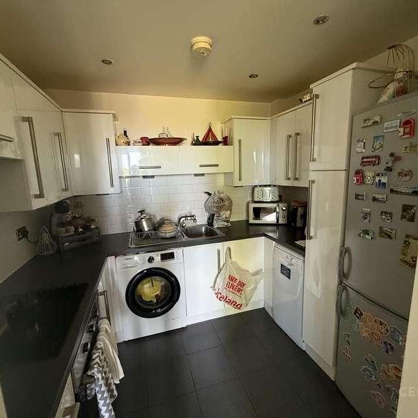 Prince Regent Road, Hounslow, TW3 - Photo 1