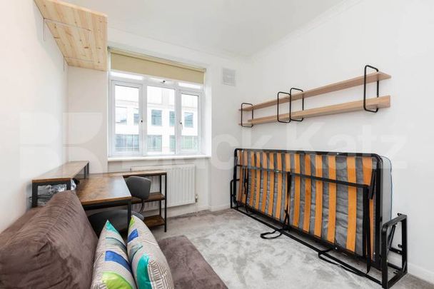 perfect for 2 sharers and located within close proximity to Angel Station - Photo 1