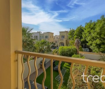 Exclusive | Vacant soon | Pool and Park - Photo 4