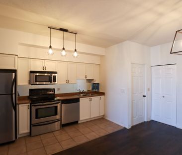 For Lease - 388 Prince Of Wales Drive Unit# 412, Mississauga, Ontario - Photo 5