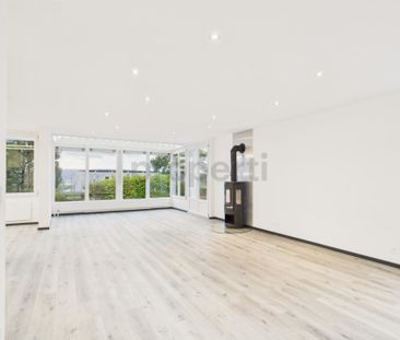 Moderne 6.5 pièces row-house rénovée avec jardin à La Neuveville - Photo 1