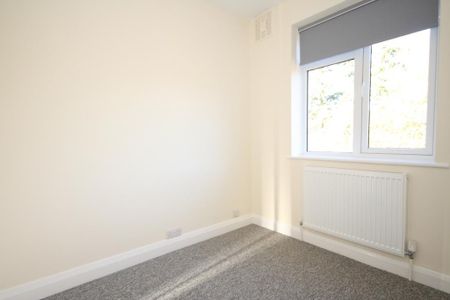 3 bedroom detached house to rent - Photo 4