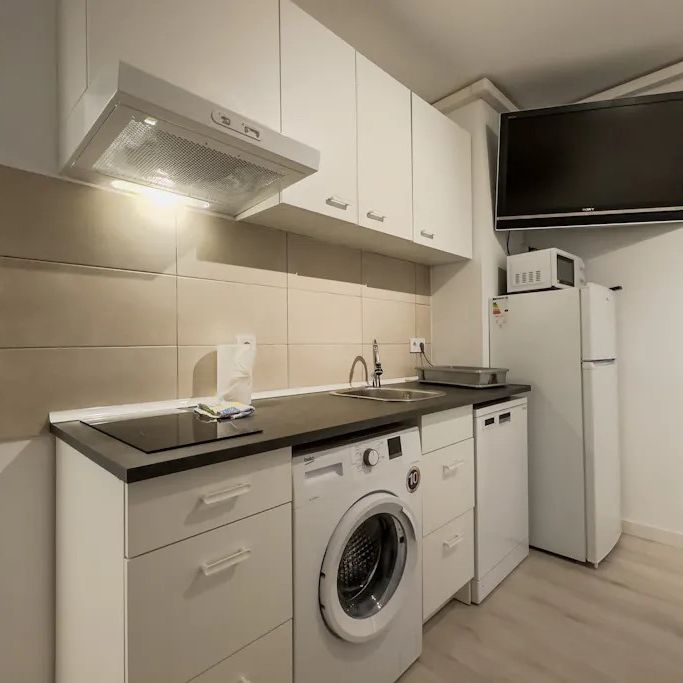 Carrer de Nàpols, Barcelona, Catalonia 08013 - Photo 1