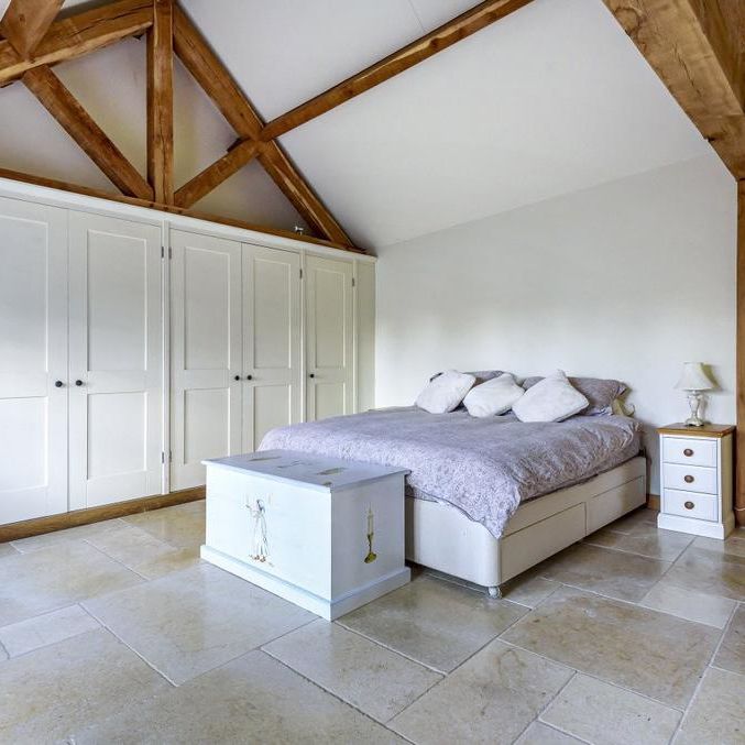 4 bedroom detached house to rent - Photo 1