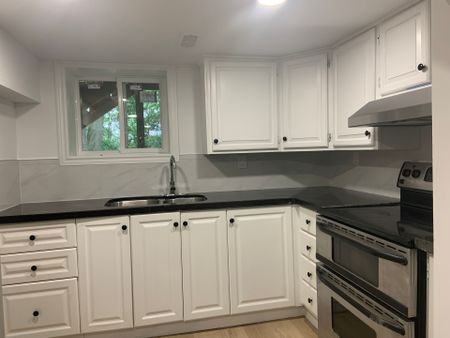 For Lease - 63 Pinegrove Avenue, Toronto, Ontario - Photo 3