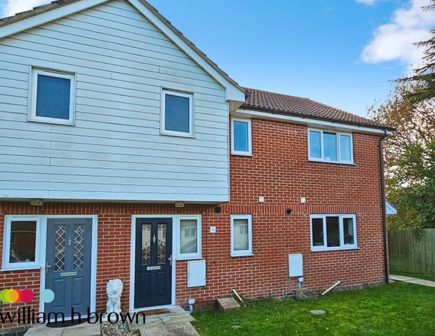 Colchester Road, Manningtree, Wix - Photo 1