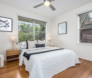 Stylish Living, Outstanding Entertaining - Photo 5