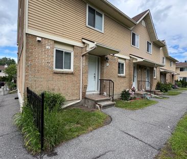 For Lease - 104 Valley Stream Drive Unit# 6, South of Baseline to K... - Photo 3